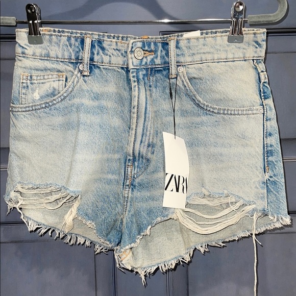 Zara Pants - Zara Faded Blue Jean Shorts women’s 6